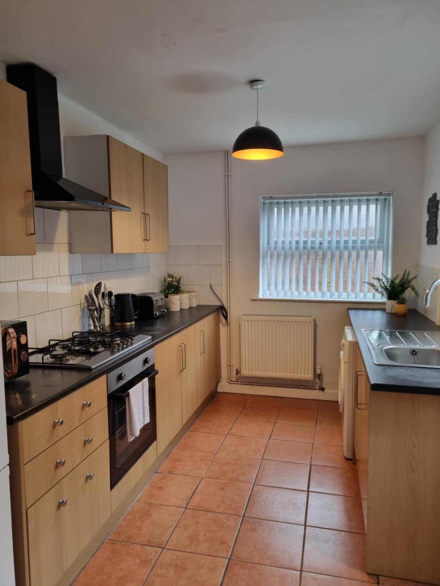Charming - Spacious Townhouse Near Centre And Docks, Free Parking